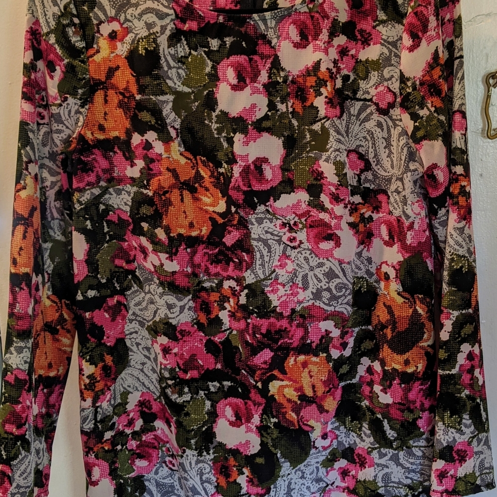 Beautiful floral WAYF dress